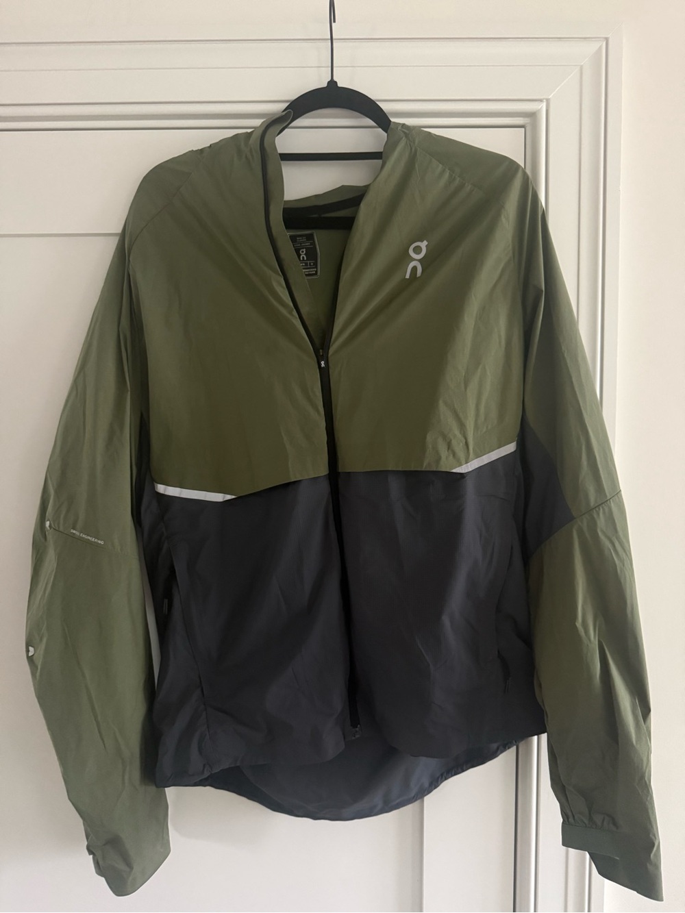 On Running Lightweight Olive Green and Black Running Core Jacket - Picture 4 of 4